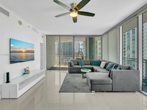 90 SW 3rd St 2013, Miami FL 33130