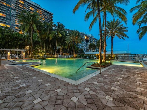 770 NE 69th St 6H, Miami FL 33138