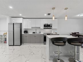 8033 NW 29 Street, Sunrise FL 33322