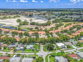 7401 S Aragon Blvd 5, Sunrise FL 33313