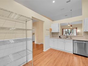 7401 S Aragon Blvd 5, Sunrise FL 33313