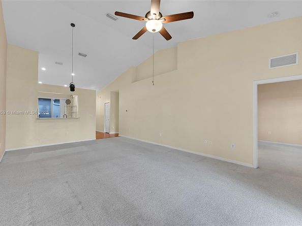 7401 S Aragon Blvd 5, Sunrise FL 33313