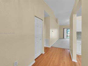 7401 S Aragon Blvd 5, Sunrise FL 33313