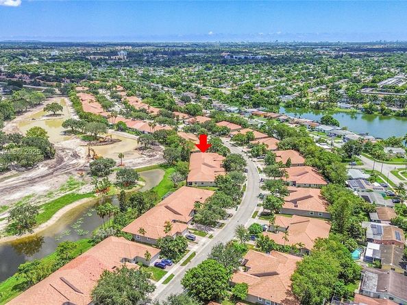 7401 S Aragon Blvd 5, Sunrise FL 33313