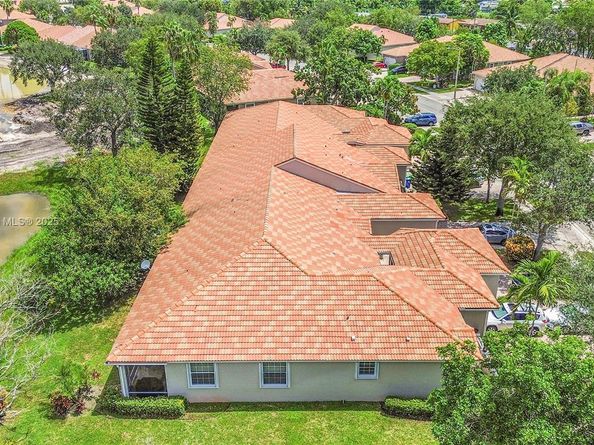 7401 S Aragon Blvd 5, Sunrise FL 33313