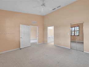 7401 S Aragon Blvd 5, Sunrise FL 33313