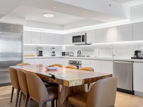 102 24th St 1519, Miami Beach FL 33139