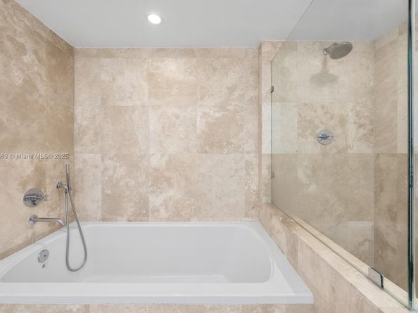 102 24th St 1519, Miami Beach FL 33139