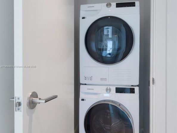 102 24th St 1519, Miami Beach FL 33139