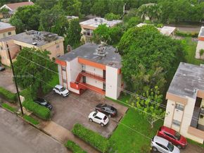 13980 NE 2nd Ct, Miami FL 33161