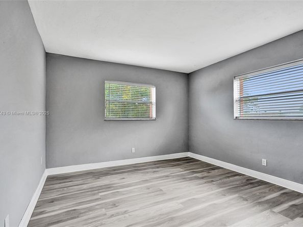 13980 NE 2nd Ct, Miami FL 33161