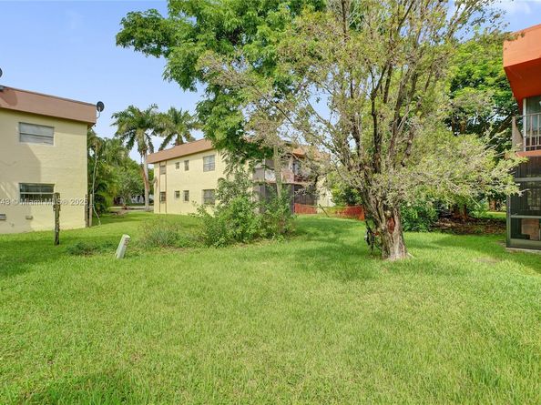 13980 NE 2nd Ct, Miami FL 33161