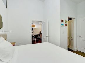 1200 Brickell Bay Dr 1404, Miami FL 33131