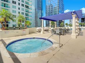 1200 Brickell Bay Dr 1404, Miami FL 33131