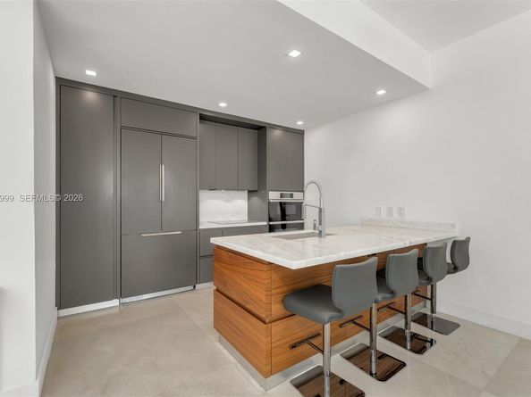 200 Biscayne Boulevard Way 1406, Miami FL 33131