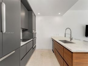 200 Biscayne Boulevard Way 1406, Miami FL 33131
