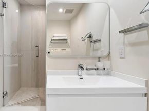 300 Diplomat Pkwy 811, Hallandale Beach FL 33009
