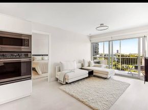 300 Diplomat Pkwy 811, Hallandale Beach FL 33009