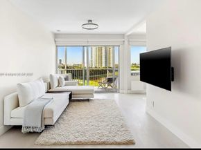 300 Diplomat Pkwy 811, Hallandale Beach FL 33009