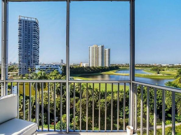 300 Diplomat Pkwy 811, Hallandale Beach FL 33009