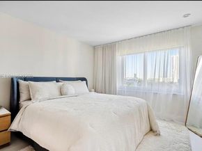 300 Diplomat Pkwy 811, Hallandale Beach FL 33009