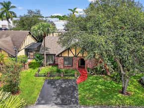 9261 NW 49th Pl, Sunrise FL 33351