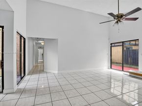 9261 NW 49th Pl, Sunrise FL 33351