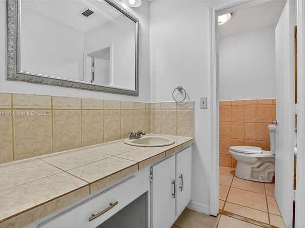 9261 NW 49th Pl, Sunrise FL 33351