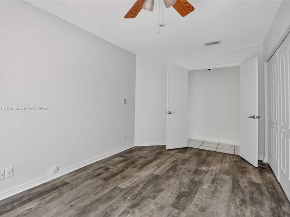 9261 NW 49th Pl, Sunrise FL 33351