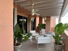 10 Edgewater Dr 4H, Coral Gables FL 33133
