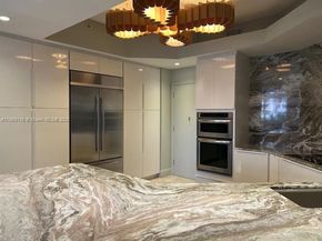 10 Edgewater Dr 4H, Coral Gables FL 33133