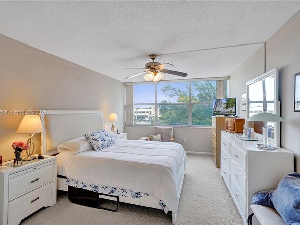 1300 NE Miami Gardens Dr 320E, Miami FL 33179