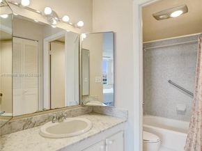 1300 NE Miami Gardens Dr 320E, Miami FL 33179