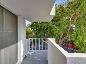 1300 NE Miami Gardens Dr 320E, Miami FL 33179