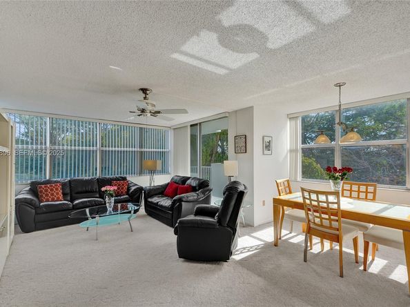 1300 NE Miami Gardens Dr 320E, Miami FL 33179