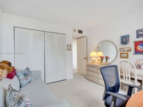 1300 NE Miami Gardens Dr 320E, Miami FL 33179