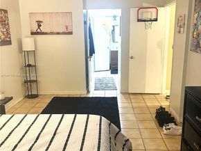 8889 Fontainebleau Blvd 204, Miami FL 33172