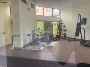 8889 Fontainebleau Blvd 204, Miami FL 33172