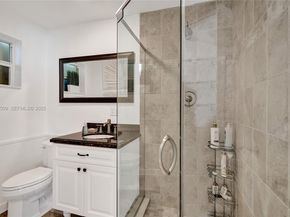 2600 Diana Dr 104, Hallandale Beach FL 33009