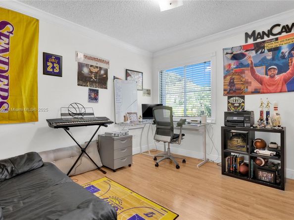 11126 SW 148th Pl, Miami FL 33196