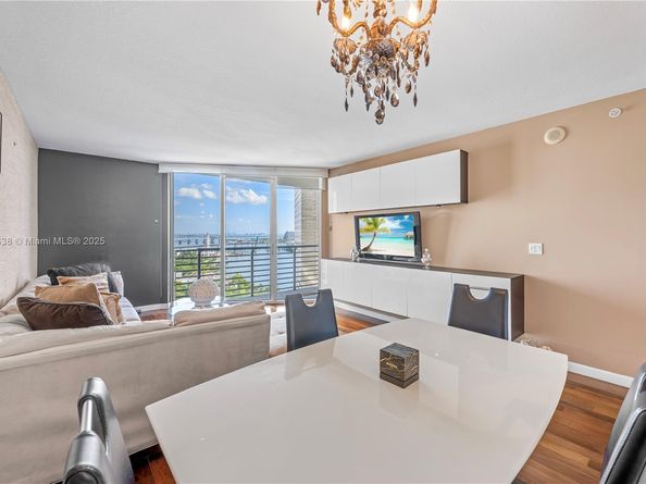 325 S Biscayne Blvd 1918, Miami FL 33131