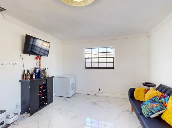 3920 NW 36th Ave, Lauderdale Lakes FL 33309