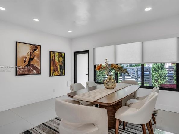 2484 SW 25 St, Miami FL 33133
