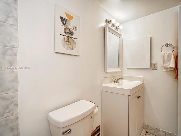 16851 NE 23rd Ave A319, North Miami Beach FL 33160
