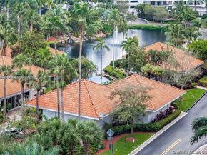 3600 Mystic Pointe Dr 310, Aventura FL 33180