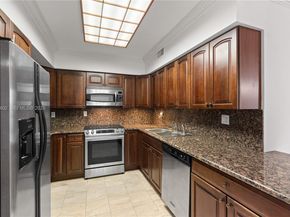 3600 Mystic Pointe Dr 310, Aventura FL 33180