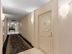 3600 Mystic Pointe Dr 310, Aventura FL 33180