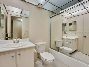 7745 Ashmont Cir 207, Tamarac FL 33321