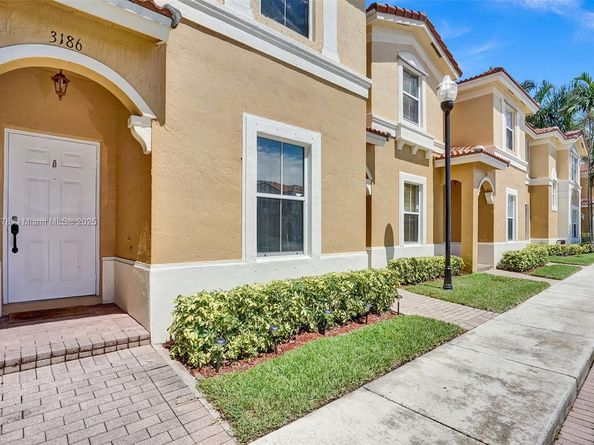 3186 SW 129th Ter 113, Miramar FL 33027