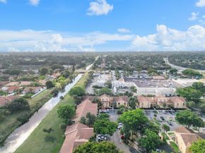 929 Coral Club Dr 929, Coral Springs FL 33071